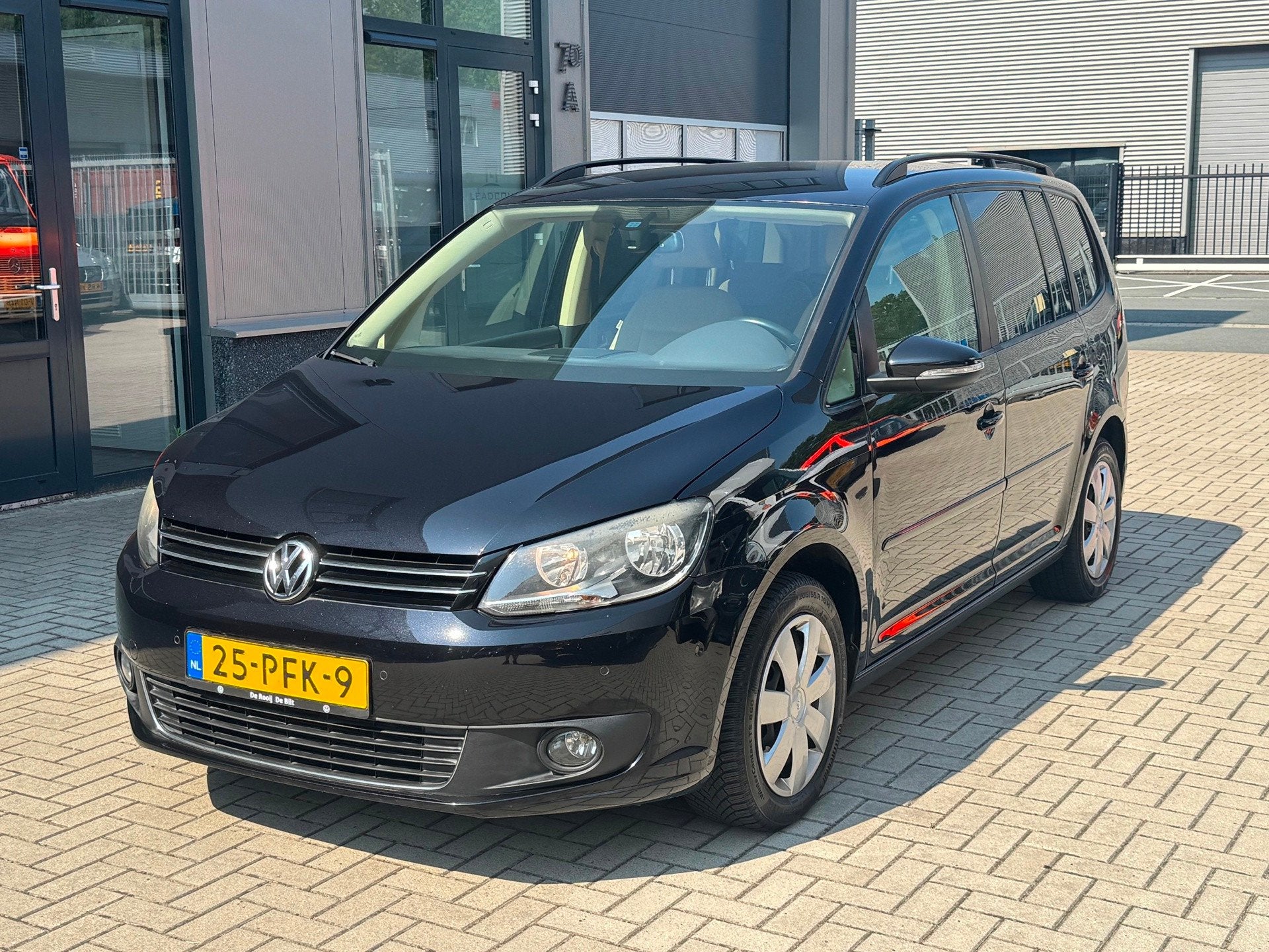 Volkswagen Touran 1.6 TDI Comfortline BlueMotion, Voorwielaandrijving, Euro 5, Stof, Gebruikt