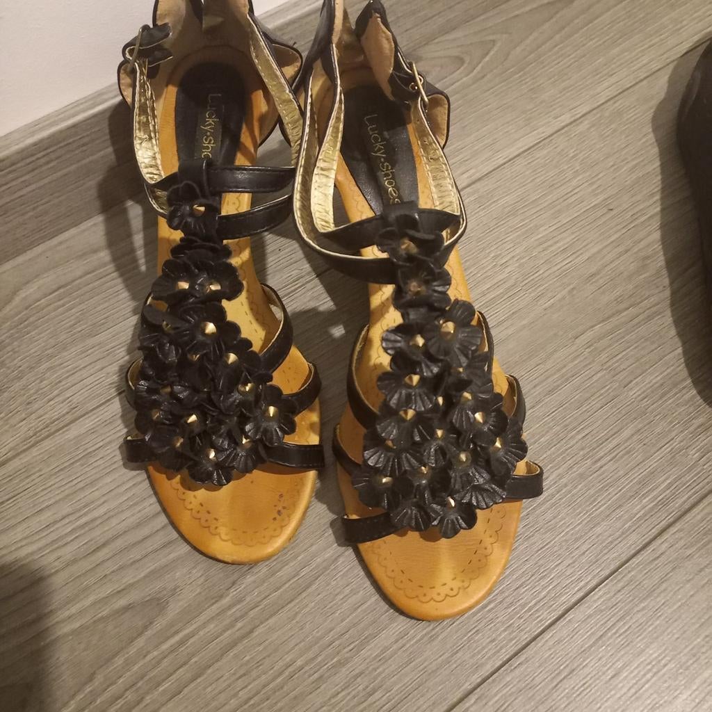 Leuke sleehak schoenen maat 38 koopje nu, Ophalen of Verzenden, Zo goed als nieuw, Zwart, Overige typen
