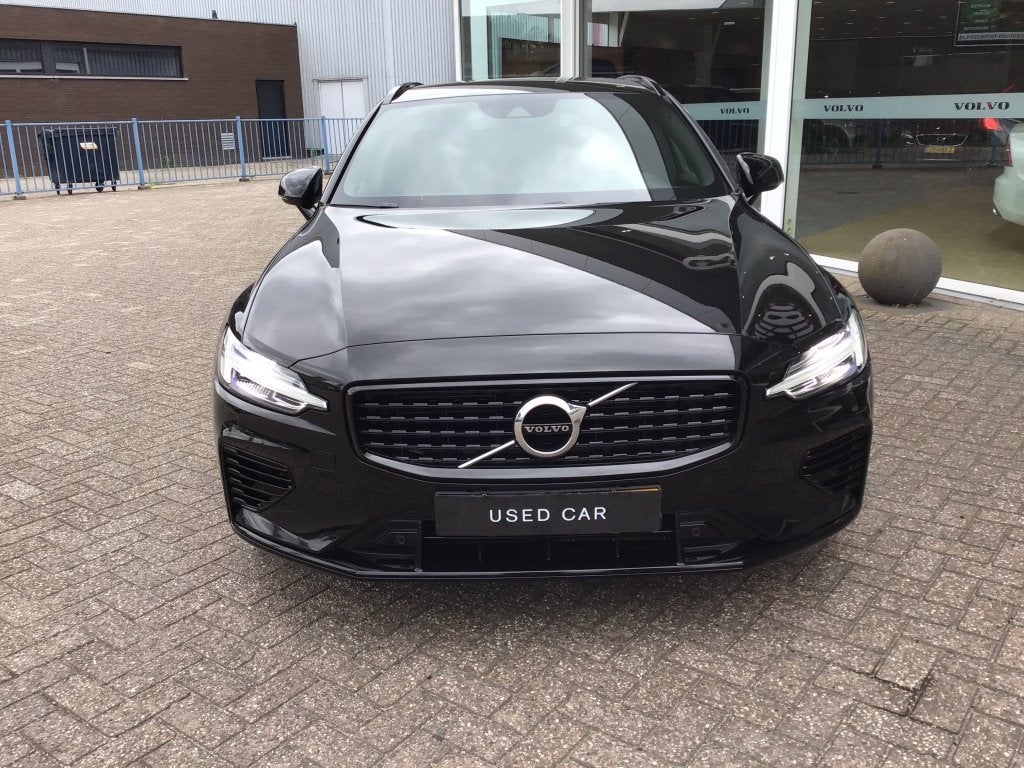 Volvo V60 2.0 T6 AWD R. R-Des Audio & Park Assist & Climate, Auto's, Volvo, Gebruikt, 4 cilinders, Zwart, Plug-in hybride