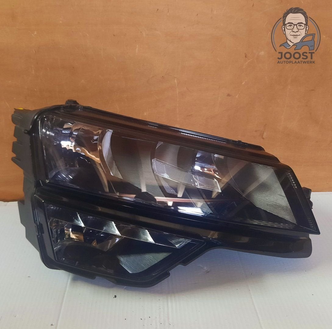 Koplamp rechts orgineel Skoda Karoq v.a 2017 57B941016A, Gebruikt, Herkomst onderdeel bekend, Ophalen of Verzenden, Skoda