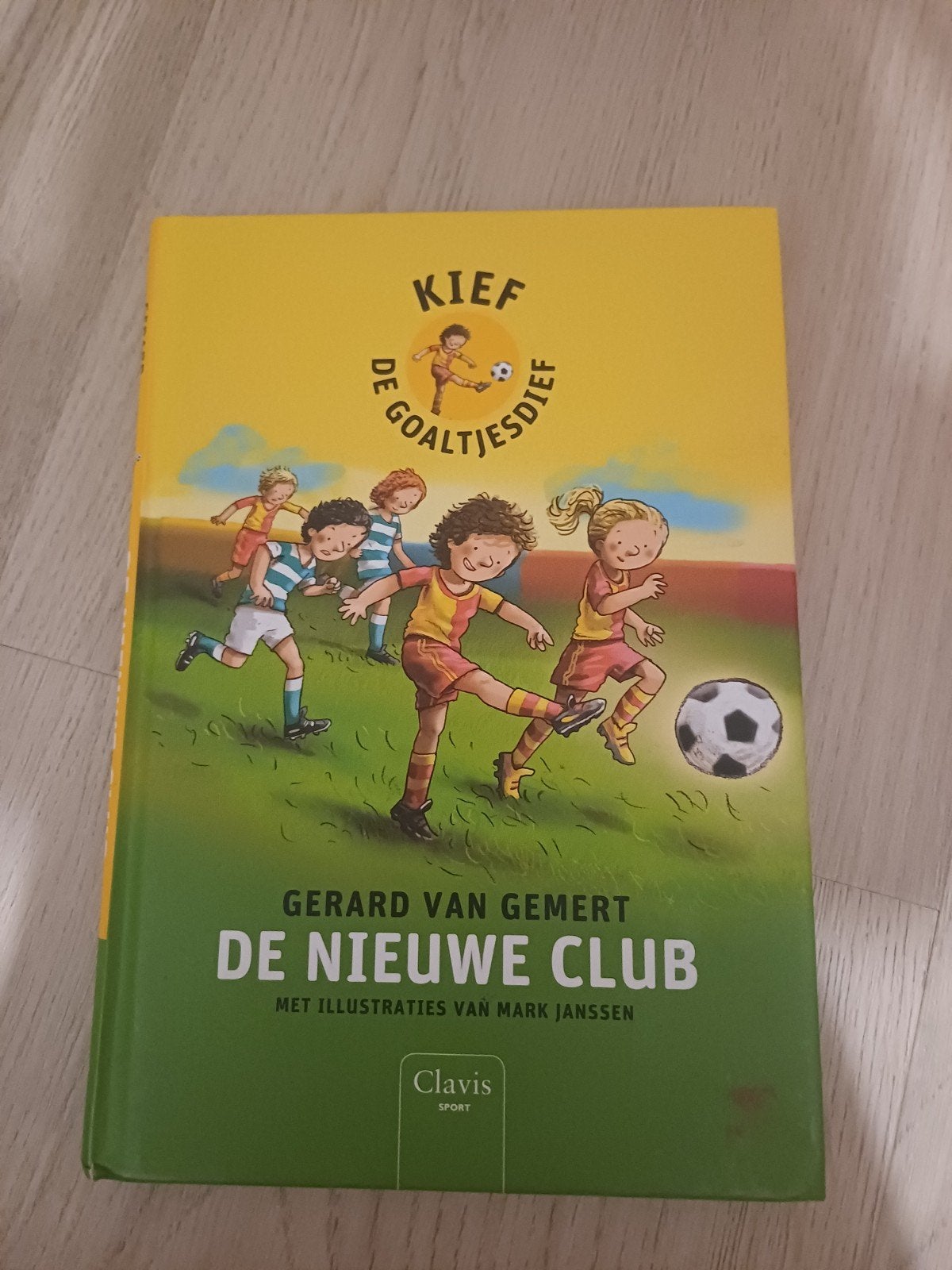 Gerard van Gemert - 1 Kief, de goaltjesdief, Boeken, Kinderboeken | Jeugd | onder 10 jaar, Ophalen of Verzenden, Zo goed als nieuw