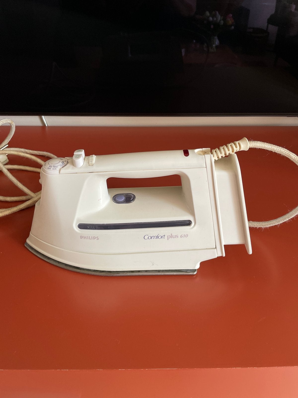 Philips Comfort Plus 610 Strijkijzer met snoer, Ophalen of Verzenden, Gebruikt, Strijkijzer met snoer