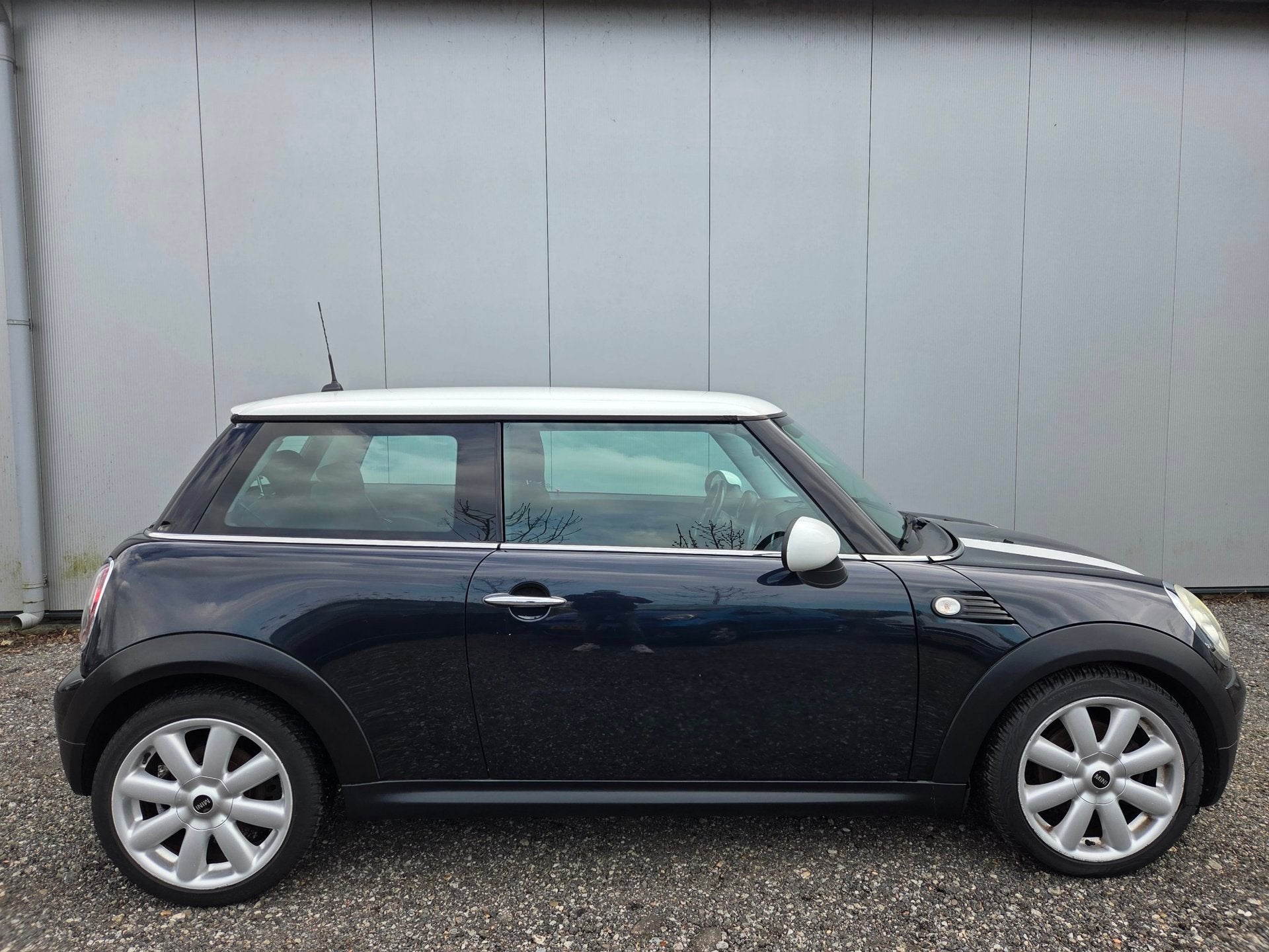 Mini Mini 1.6 Cooper | Xenon | Stoelverw., Voorwielaandrijving, Stof, Gebruikt, 4 cilinders