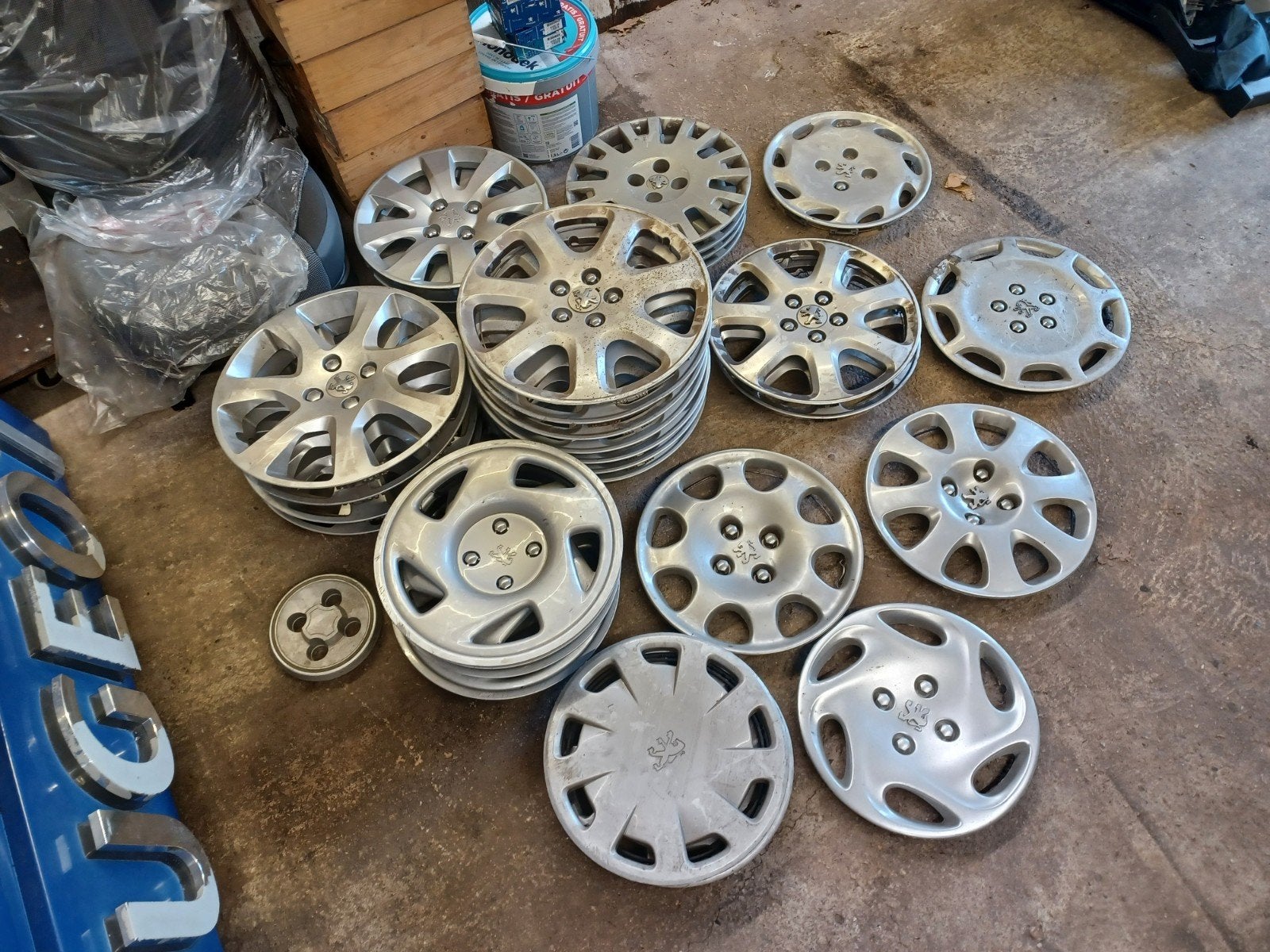 Nette Peugeot wieldoppen waaronder XSi, Ophalen