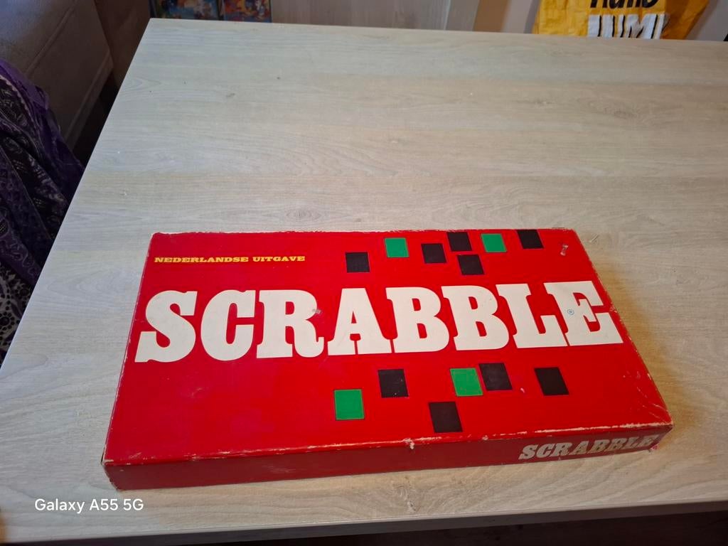 Scrabble - Nederlandse Uitgave - Compleet Gezelschapsspel, Hobby en Vrije tijd, Gezelschapsspellen | Bordspellen, Gebruikt, Westelijke Havendijk 15, 4703 RA Roosendaal, Nederland