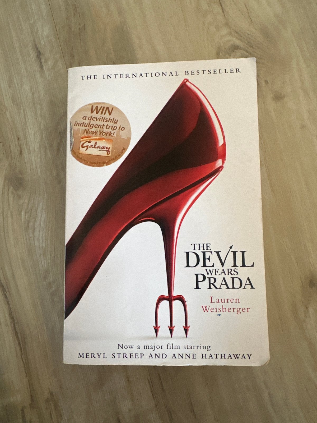The Devil Wears Prada - Lauren Weisberger, Boeken, Ophalen of Verzenden, Gelezen, Wereld overig