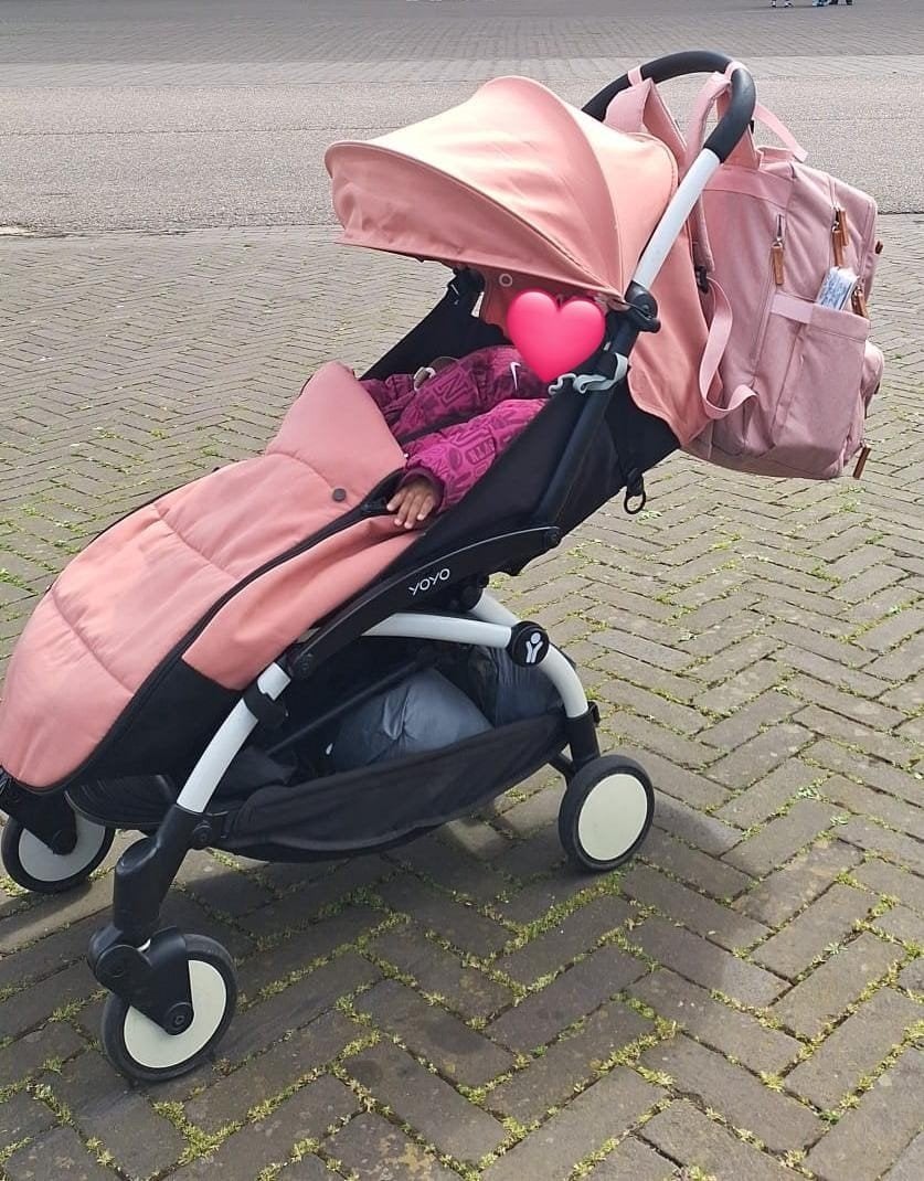 YOYO kinderwagen met roze voetenzak en zonnekap, Kinderen en Baby's, Ophalen, Zo goed als nieuw, Overige merken, Regenhoes