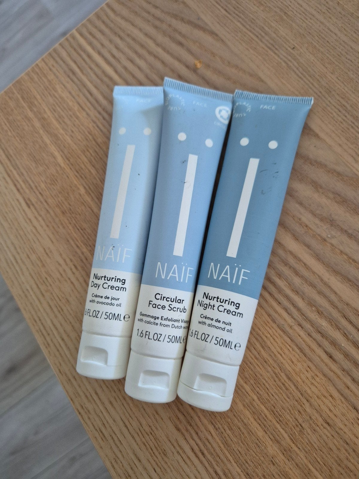 Naif creme en scrub 50 ml, Ophalen of Verzenden, Nieuw, Gehele gezicht, Verzorging