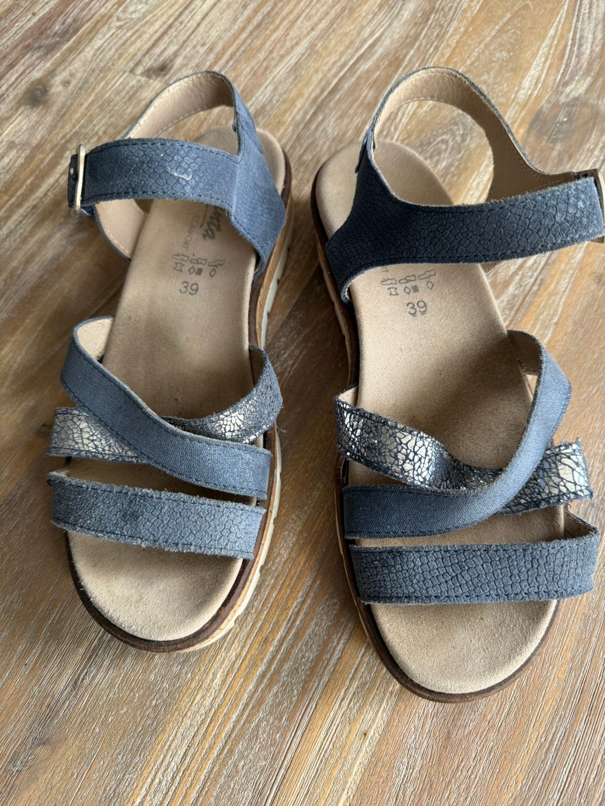 Lianta sandaal mt 39 portugal, Blauw, Zo goed als nieuw, Sandalen of Muiltjes, Ophalen of Verzenden