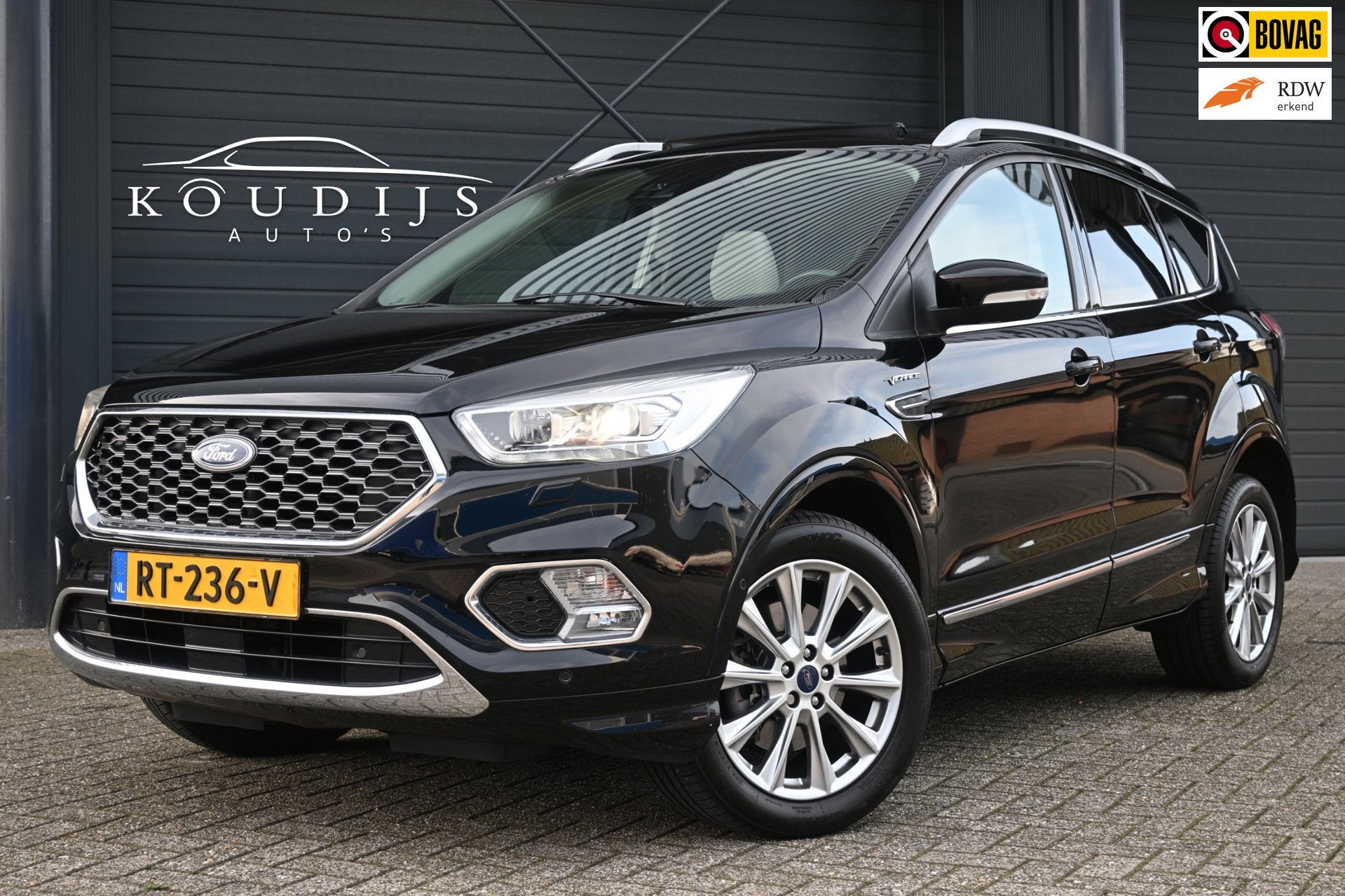 Ford Kuga 1.5 EcoBoost Vignale, Panodak, Leder, Camera, AWD