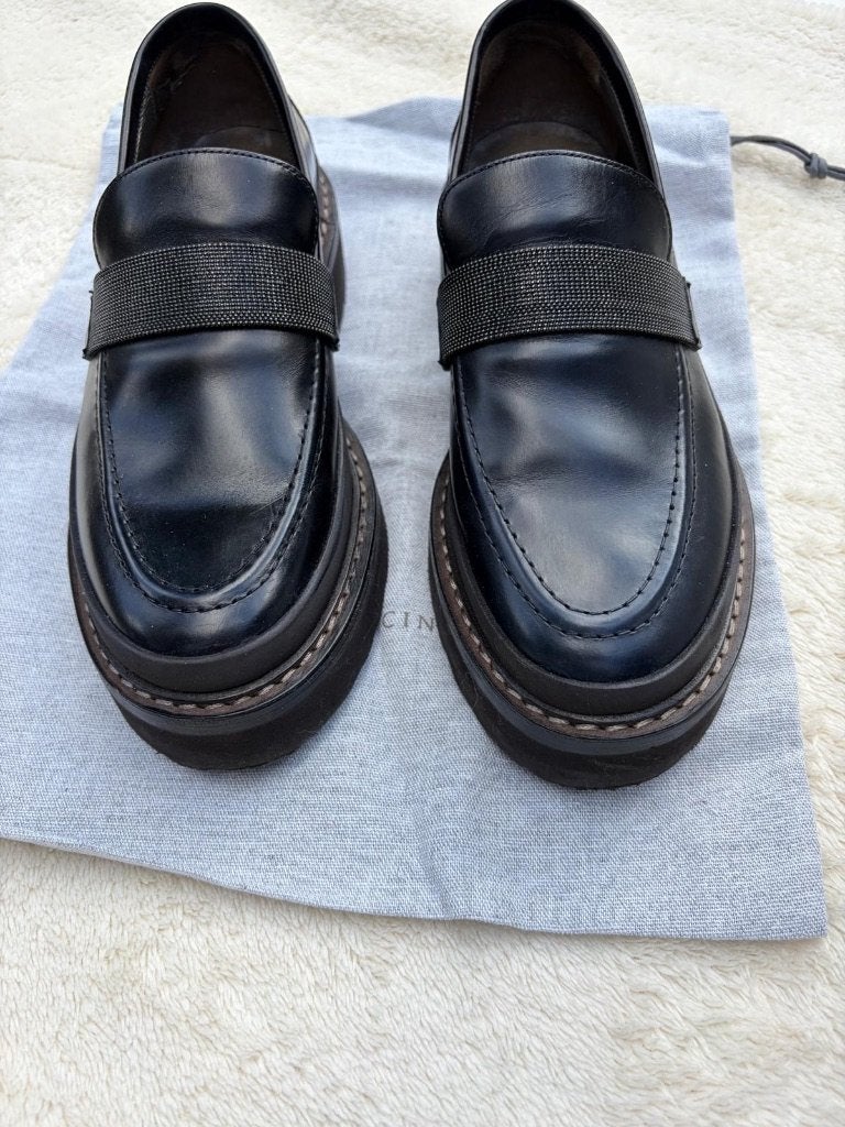 Brunello Cucinelli instappers maat 38,5, Kleding | Dames, Bruin, Instappers, Ophalen of Verzenden, Zo goed als nieuw