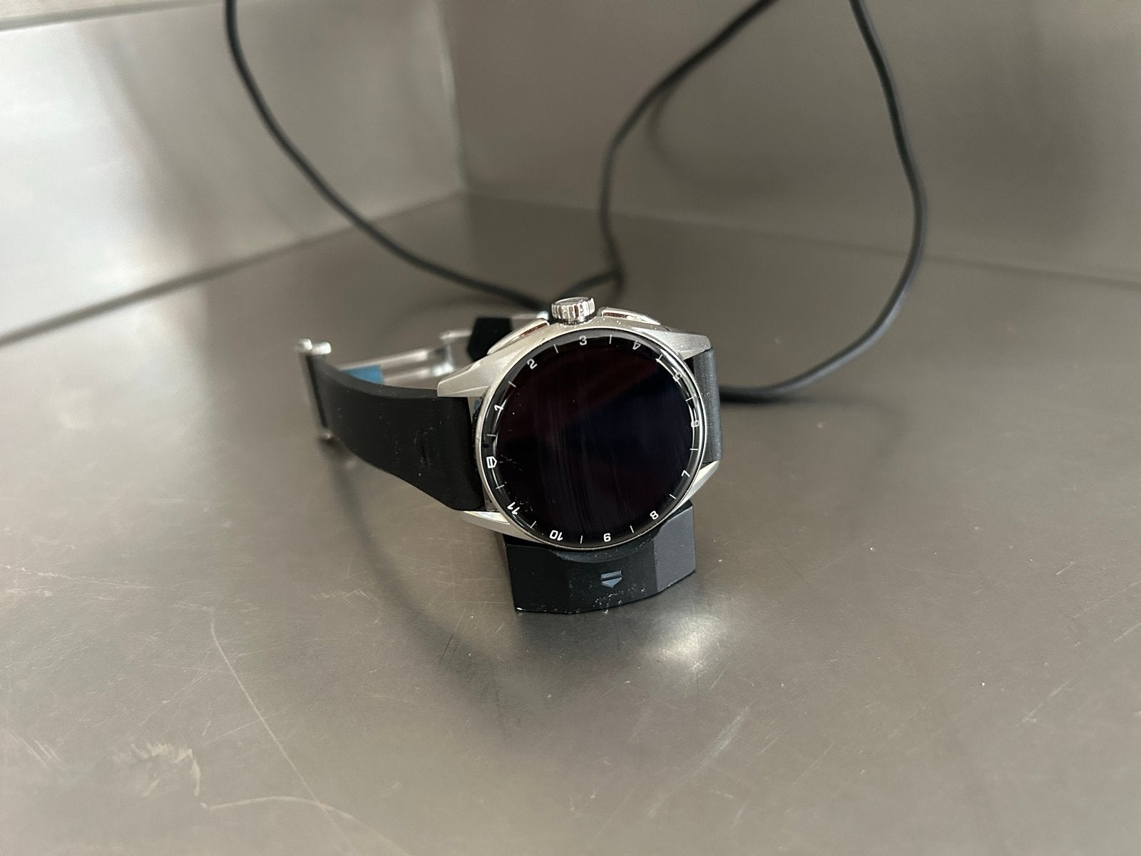 TAG Heuer Connected Smartwatch met Oplader (E4 42mm), Ophalen, Gebruikt, Hartslag, Zwart