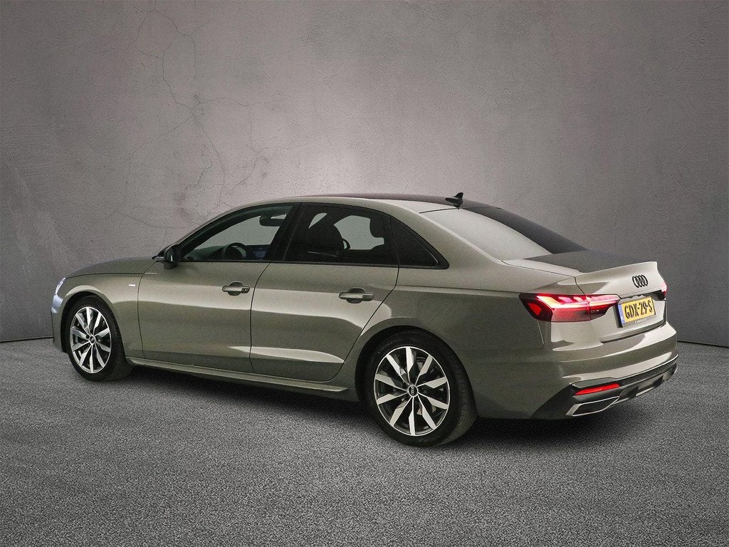 Audi A4 Limousine 35 TFSI S edition Competition | Adaptive c, Auto's, Audi, Gebruikt, 4 cilinders, Automatische klimaatregeling