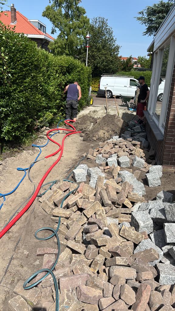 Sjouwers / hulp gevraagd voor tuinproject in den haag, Tuin en Terras, Tegels en Klinkers, Gebruikt, Klinkers, Ophalen of Verzenden