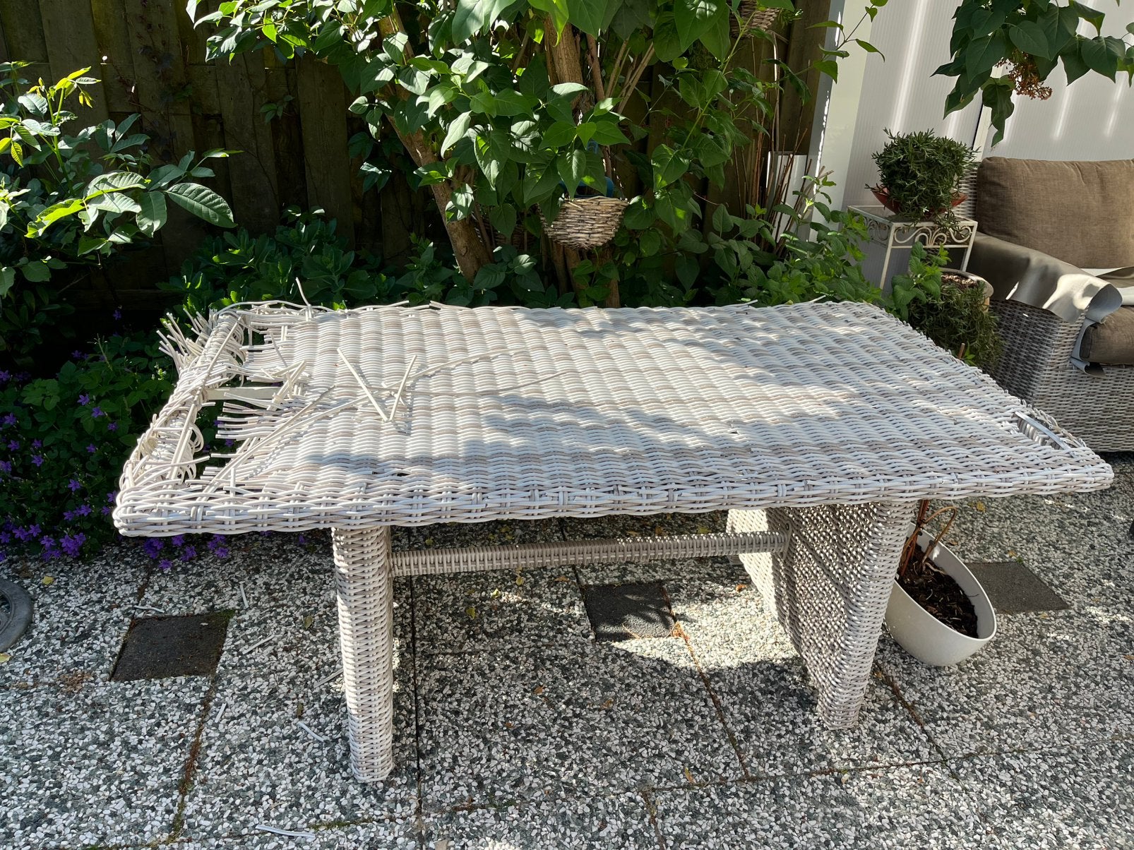 Gratis tuin tafel, Tuin en Terras, Ophalen, Gebruikt, Rechthoekig, Kunststof