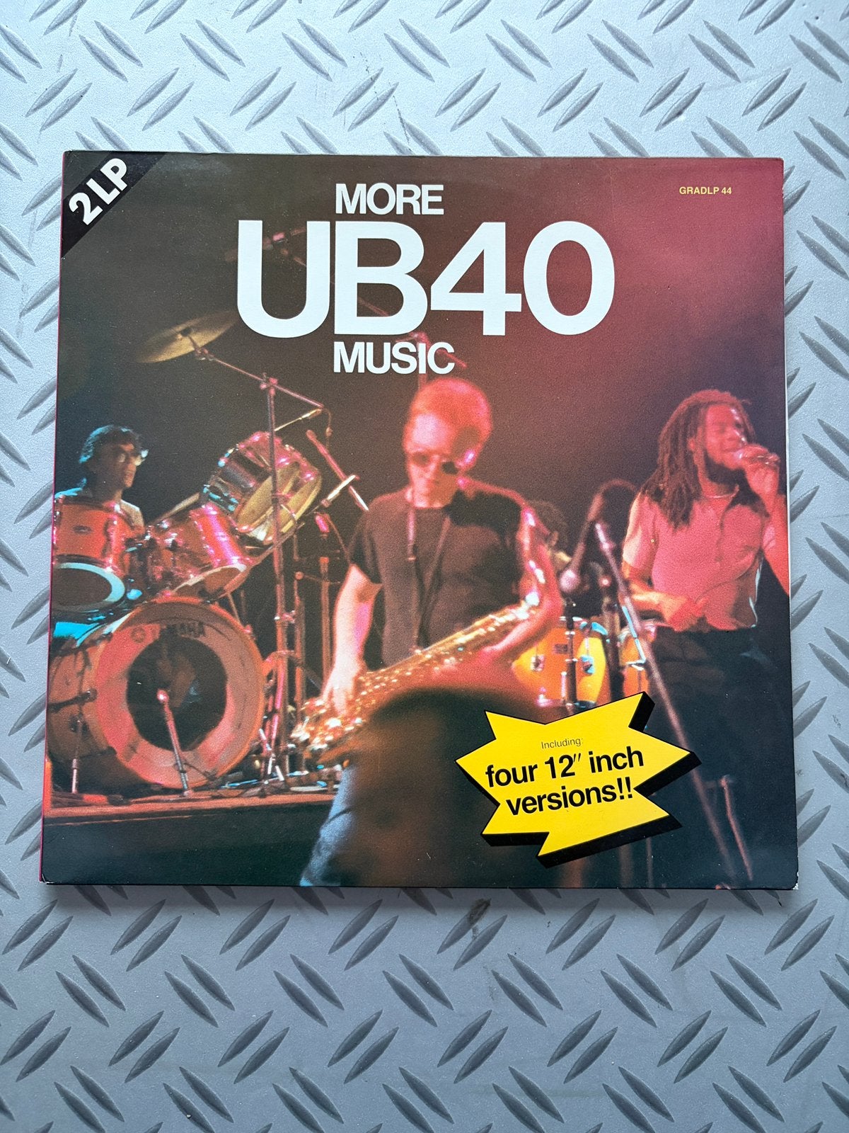 Lp UB40 - More UB40 music, reggae, Dubbel-LP, Ophalen of Verzenden, Zo goed als nieuw, 12 inch