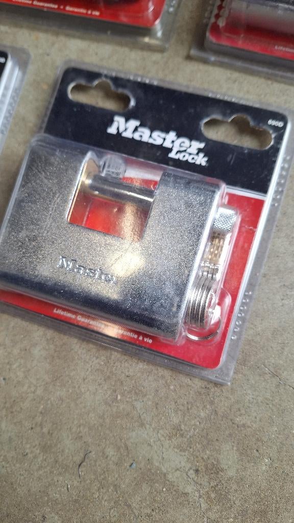 Masterlock 690 Hangslot van extra dik gepantserd metaal 90mm, ., Nieuw, Ophalen of Verzenden, .