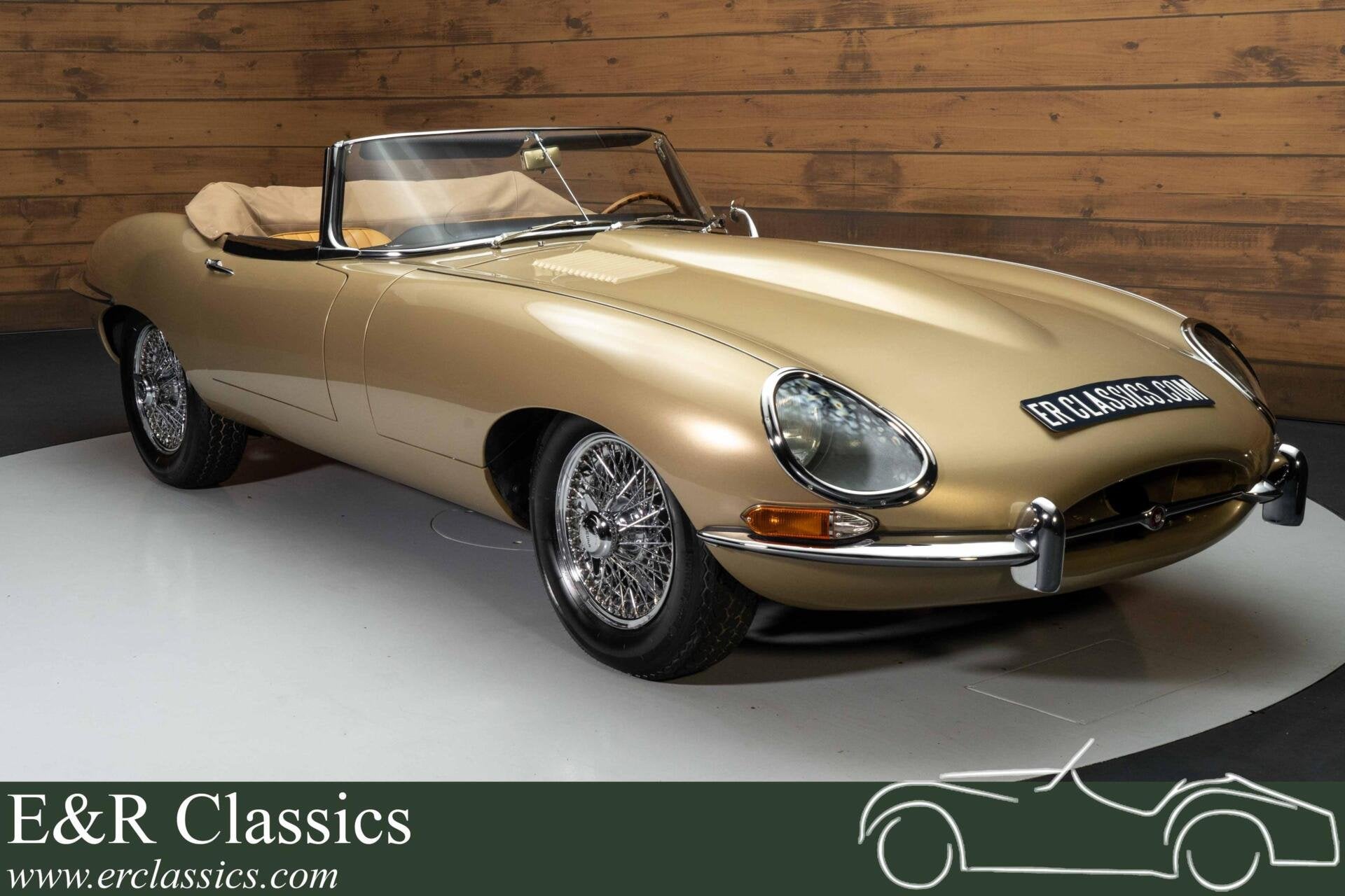 Jaguar E-Type S1 Cabriolet | Body-off gerestaureerd | 1967, Achterwielaandrijving, Beige, Cabriolet, Beige