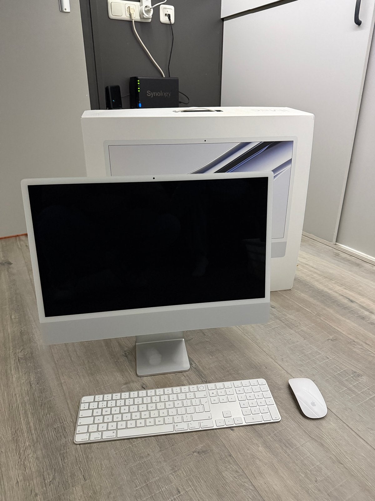 iMac 24 inch M3 16GB 512GB + Touch ID Keyboard + Magic Mouse, Computers en Software, Apple Desktops, Ophalen, SSD, IMac, Zo goed als nieuw
