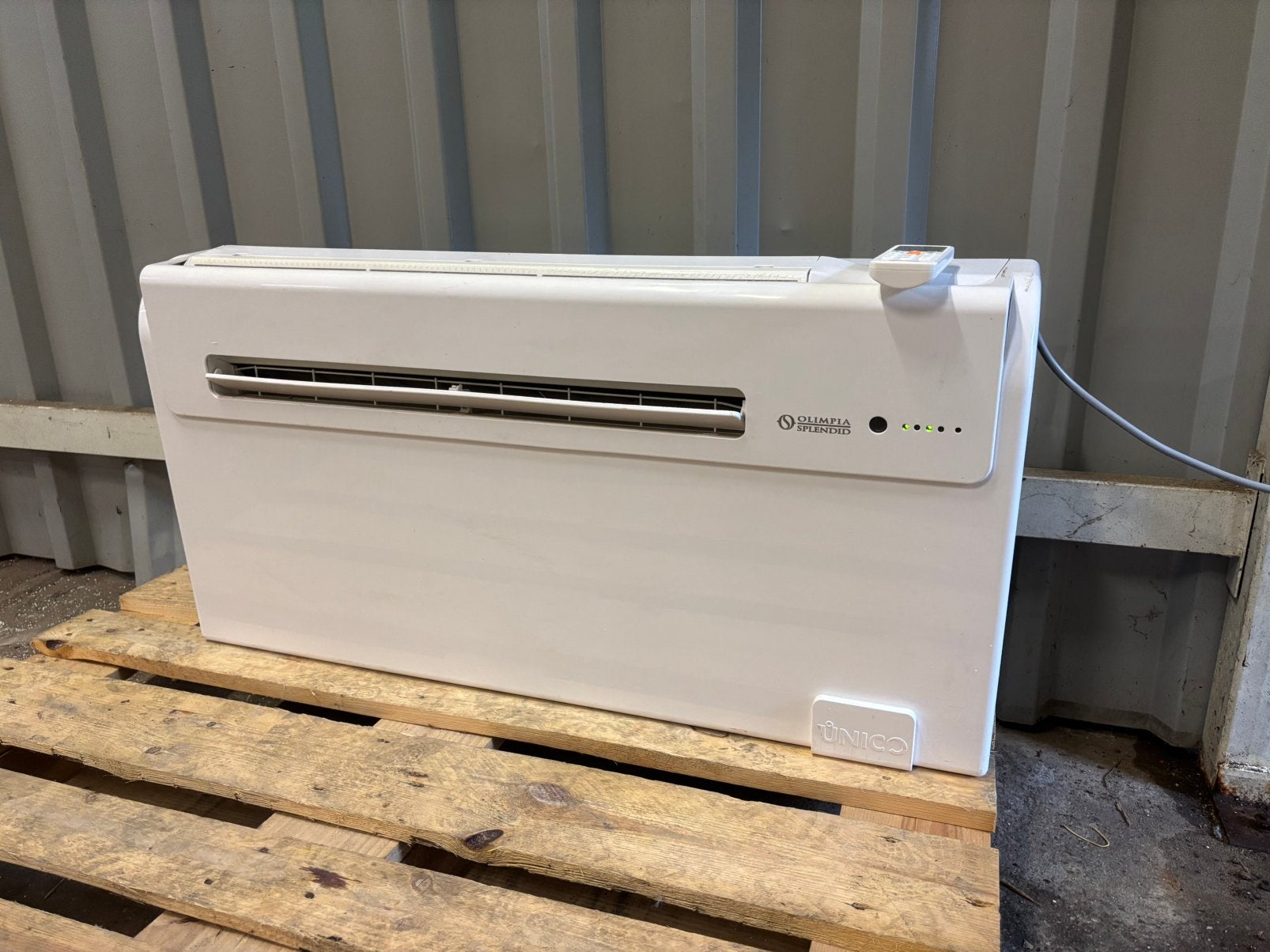 Airconditioning 2,4kw zonder buitenunit met verwarming, Ophalen, Timer, 3 snelheden of meer, Gebruikt