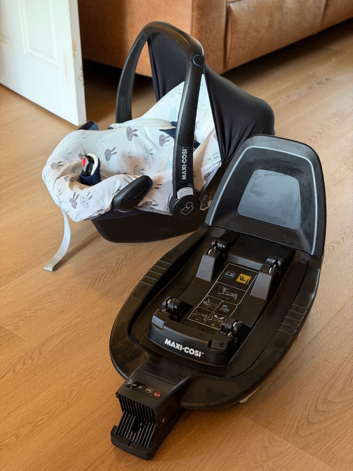 Maxi-Cosi Pebble Plus en FamilyFix 3 i-Size set, Kinderen en Baby's, Ophalen, Zijbescherming, Zo goed als nieuw, Isofix