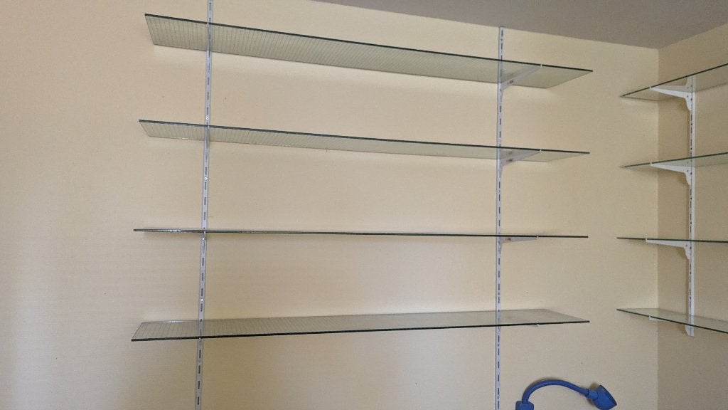 Wandrail systeem met glazen wandplanken, Ophalen, Zo goed als nieuw