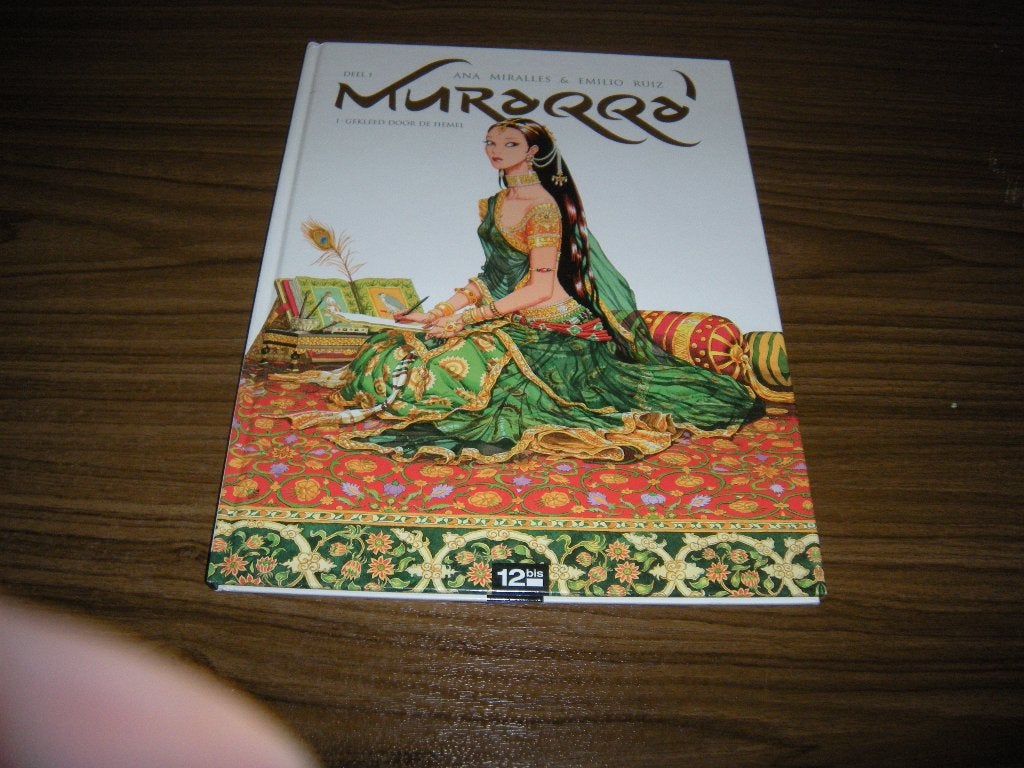 Muraqqa HC, Eén stripboek, Ophalen of Verzenden, Zo goed als nieuw