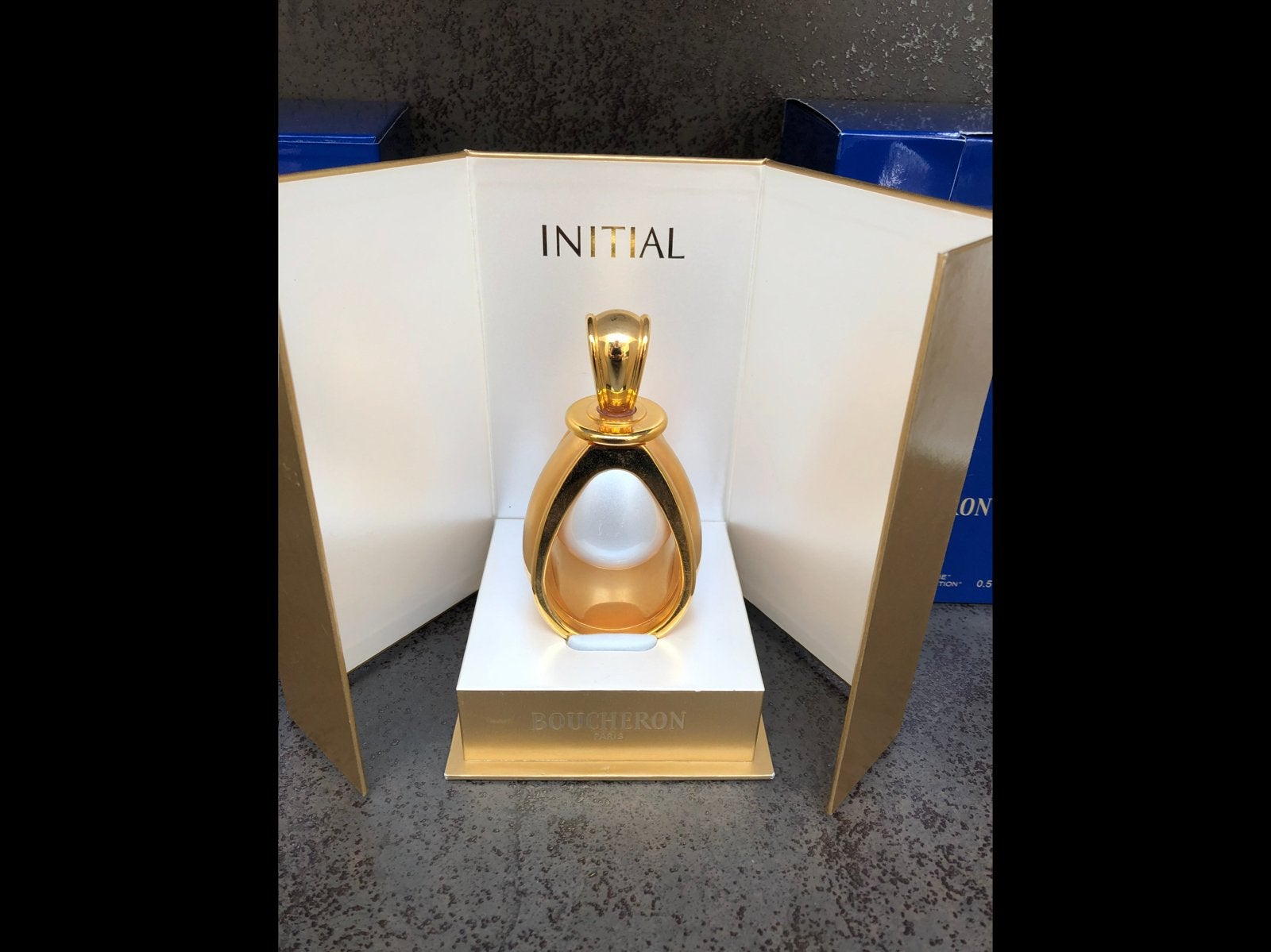 Boucheron Initial speciale parfum zie laatste foto!, Ophalen, Zo goed als nieuw