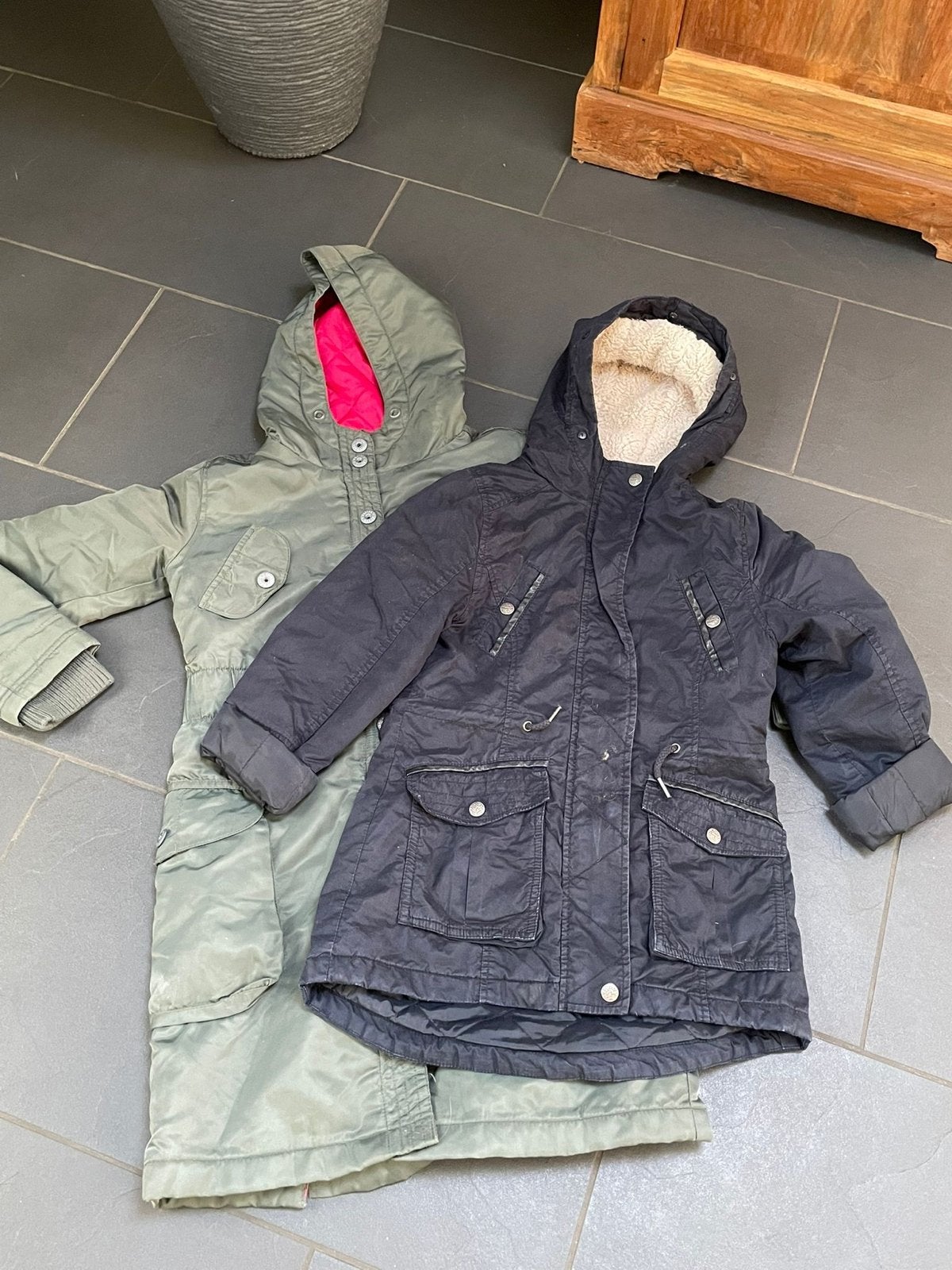 2 Kinderjassen Groene en Donkerblauwe Winterjas, Kinderen en Baby's, Kinderkleding | Maat 140, Ophalen of Verzenden, Gebruikt