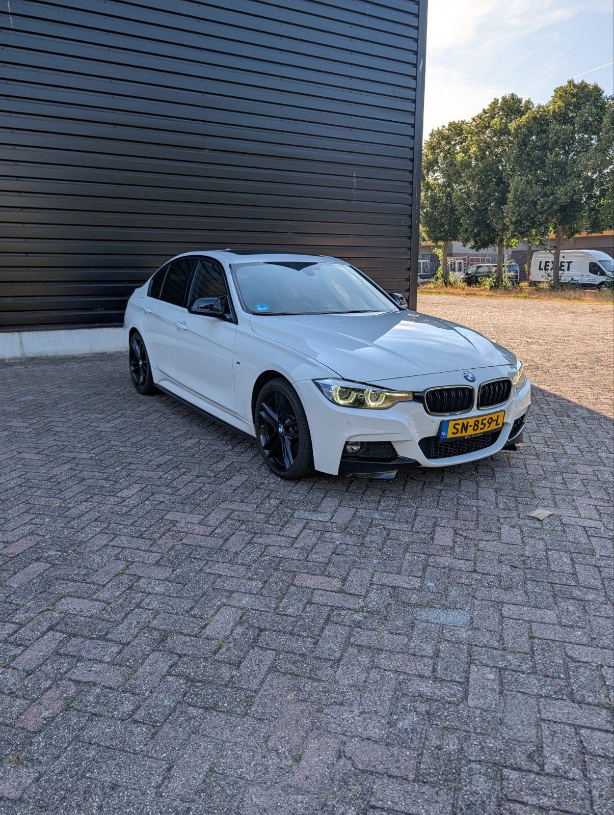 BMW 320i M-SPORT | DIGITAL DASH | FULL OPTION | SCHUIFDAK, Auto's, BMW, 1998 cc, Achterwielaandrijving, 1800 kg, 4 cilinders