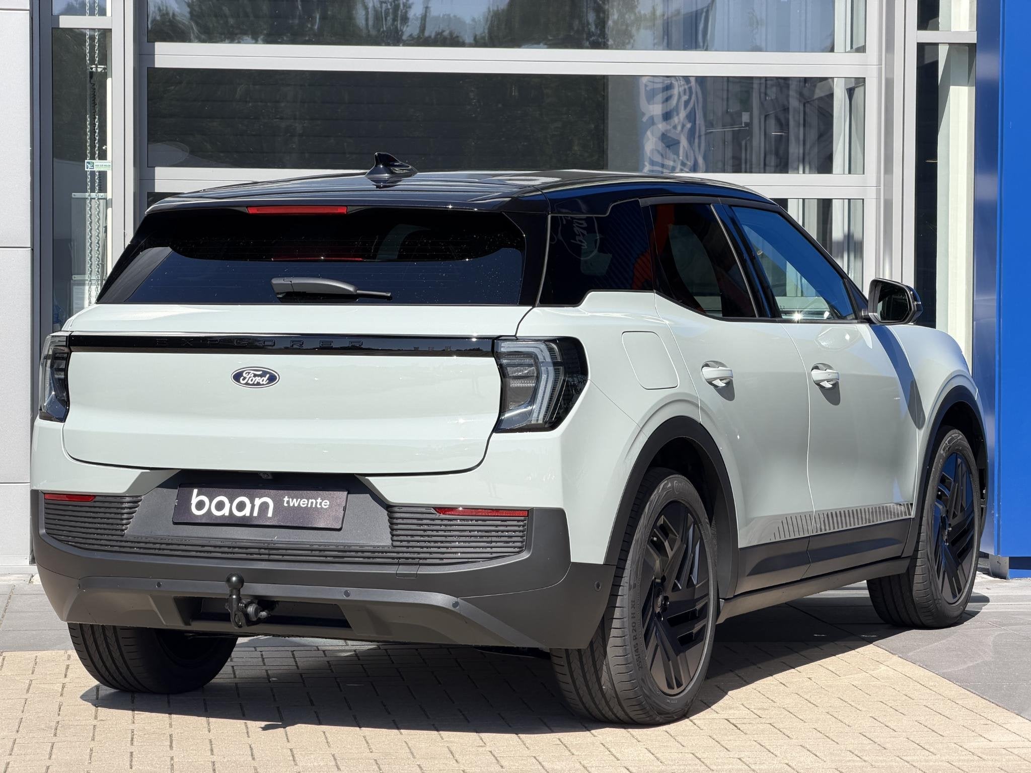 Ford Explorer Collection Extended Range RWD 79 kWh | Gratis, Auto's, 12 maanden, Automatische klimaatregeling, Zwart, 286 pk