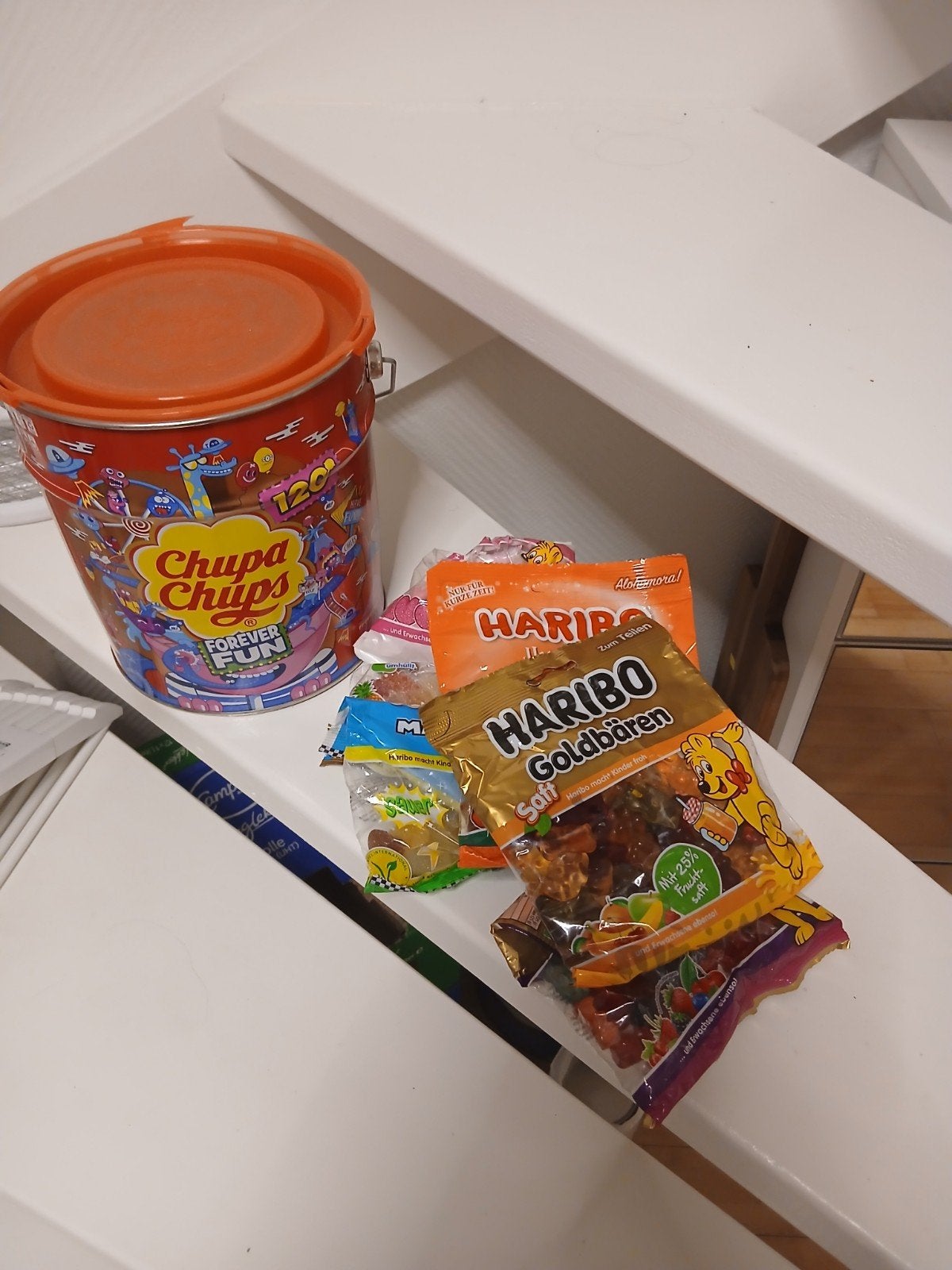 Chupa chups snoep met bak, Ophalen