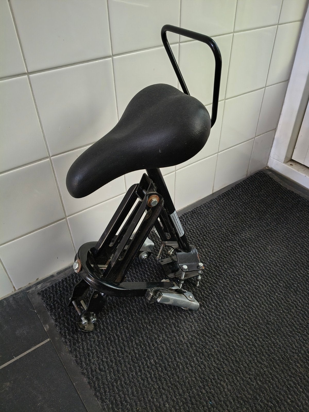 zadeltje voorop damesfiets model 3, Ophalen, Gebruikt, 15 t/m 25 kg, Voorzitje