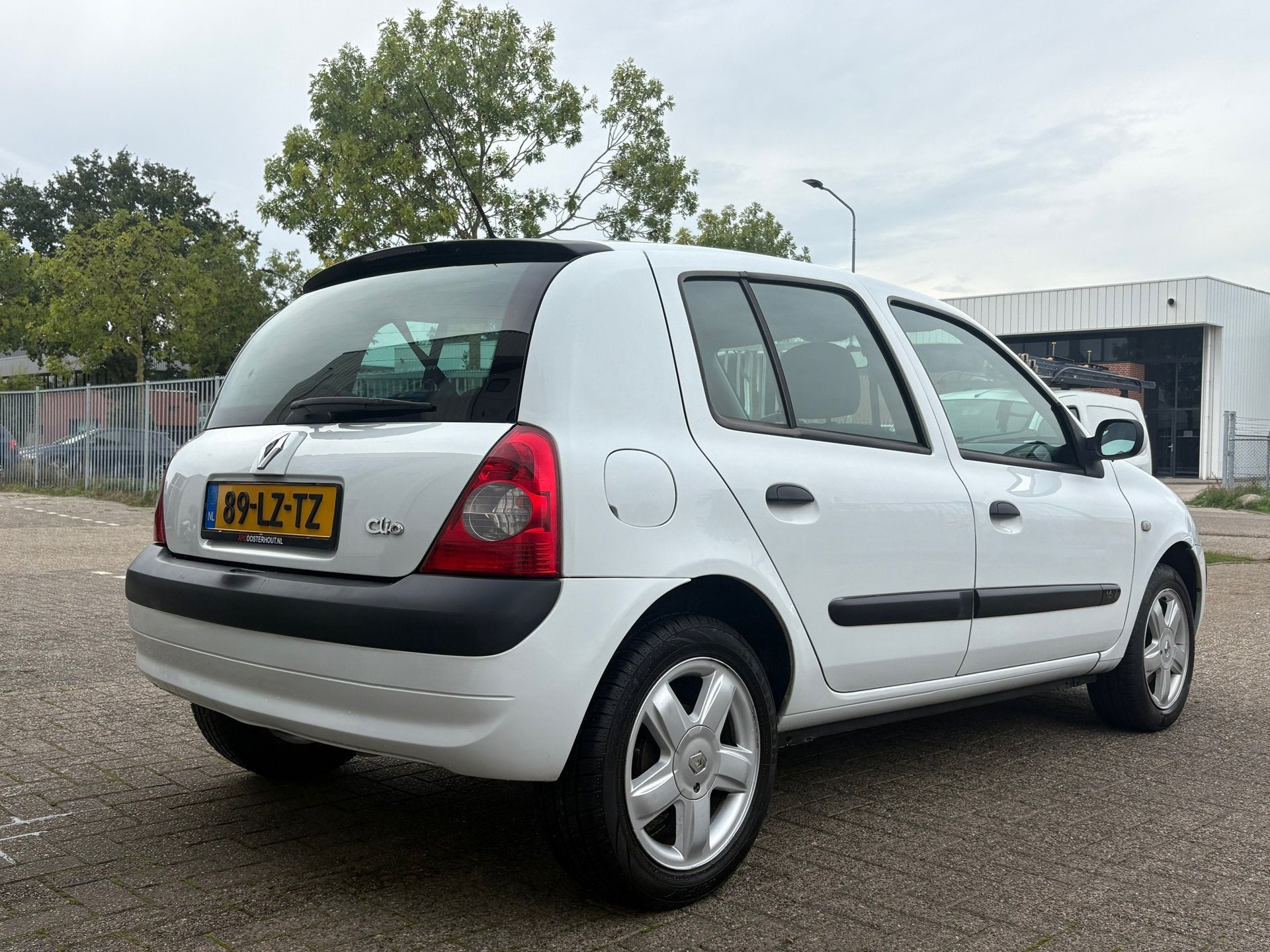 Foto 3 van Renault Clio 1.2-16V Dynamique