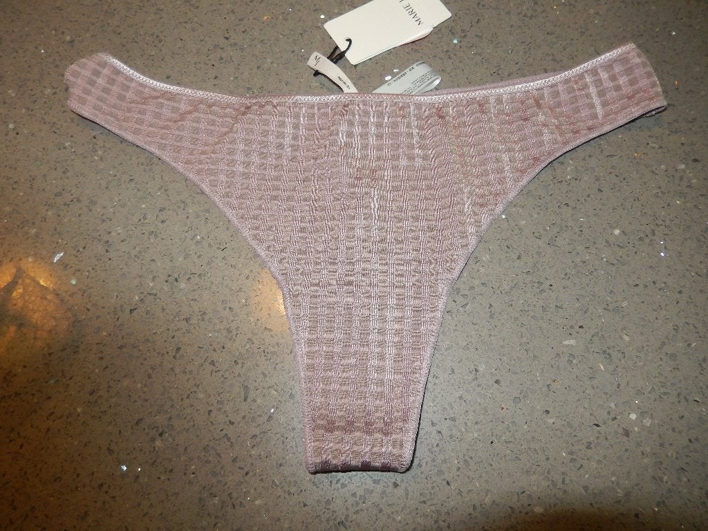 Nieuwe string Marie Jo Avero 44, Marie Jo, Verzenden, Beige, String