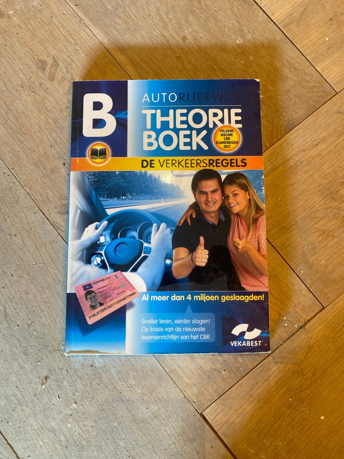 Autorijbewijs Theorieboek en Tractor Rijbewijs Boek, Ophalen of Verzenden, Zo goed als nieuw, Overige niveaus