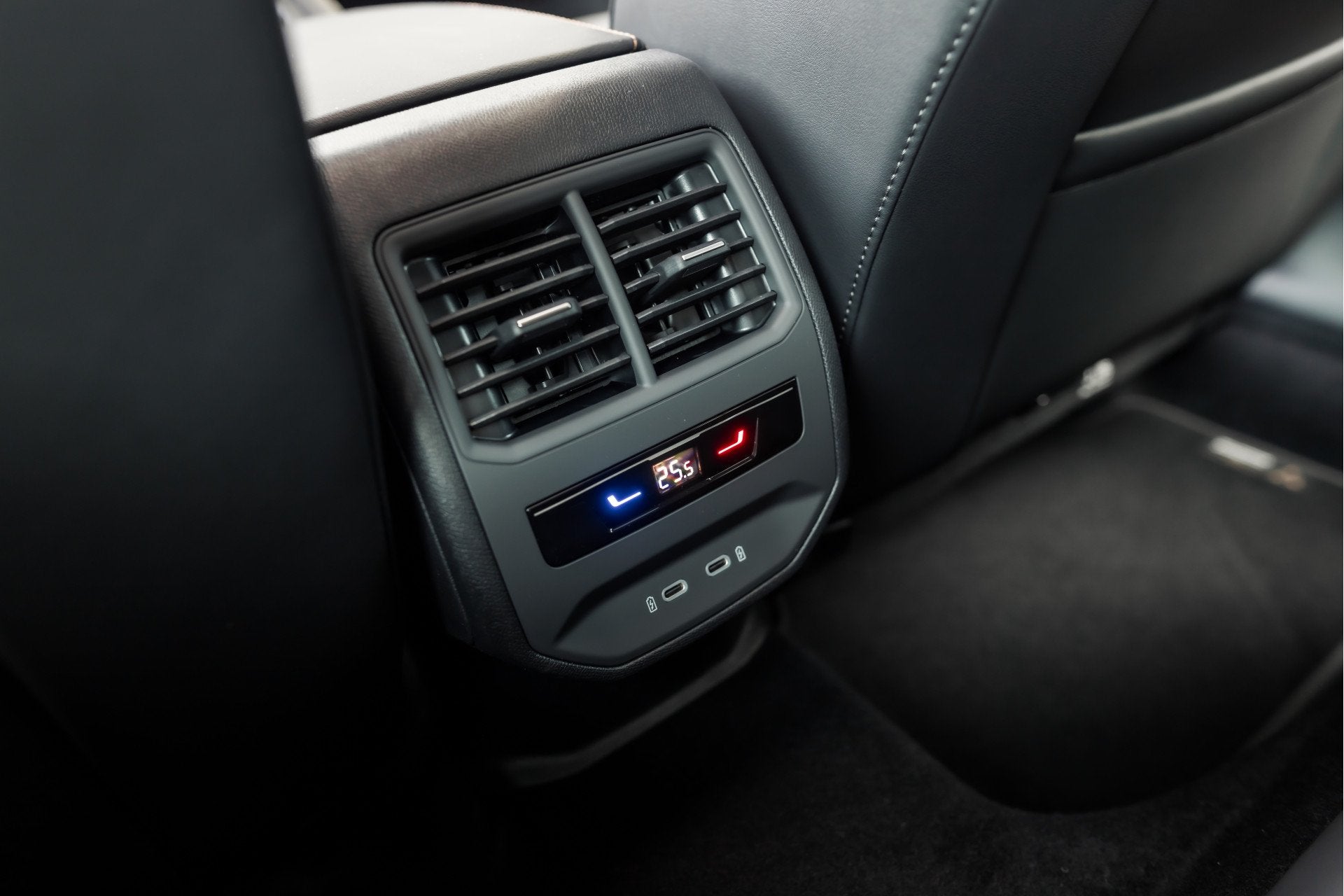 Foto 41 van CUPRA Leon 1.5 TSI e-Hybrid VZ Performance €4500,- voordee