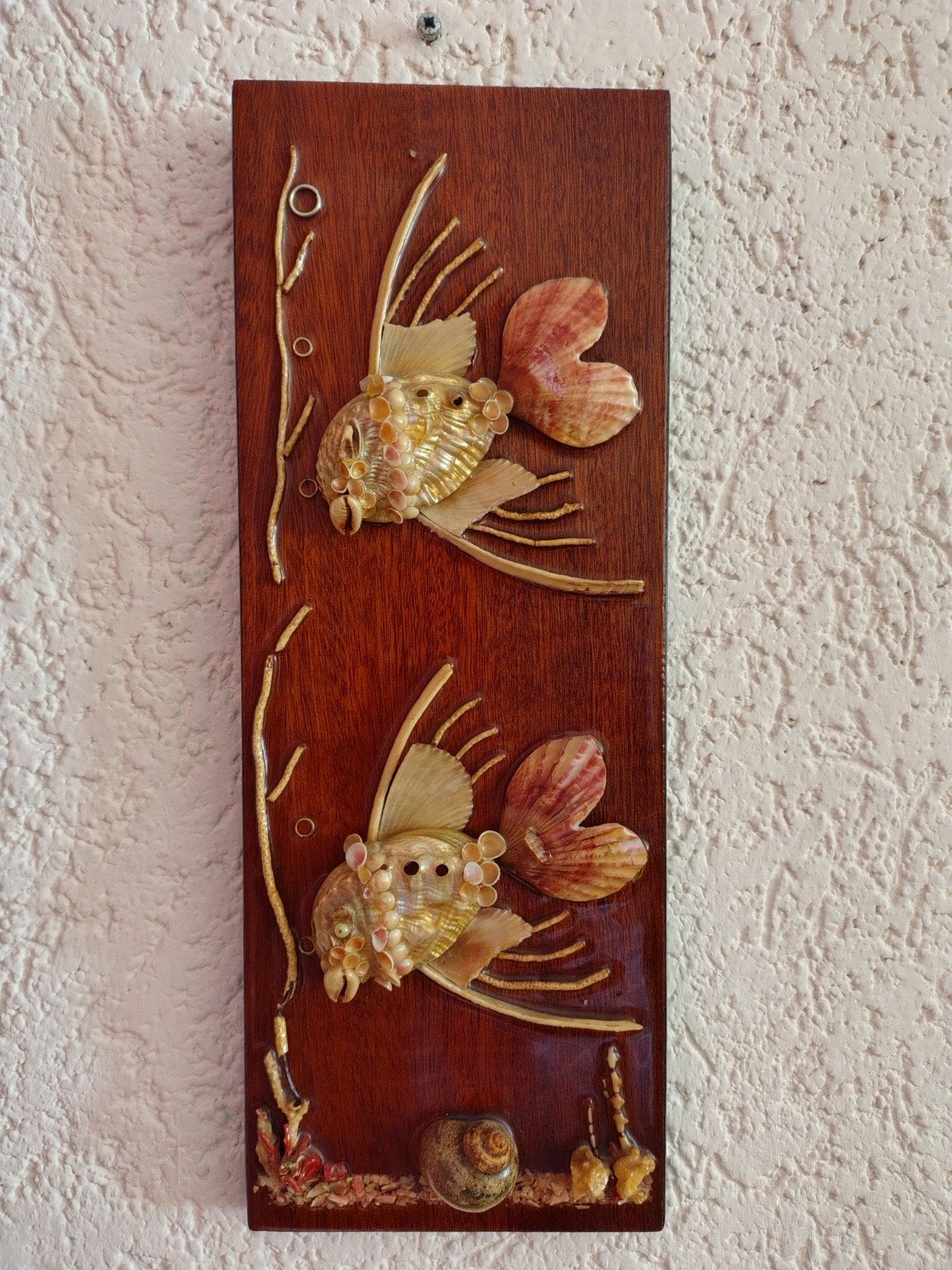 Wanddecoratie vissen van schelpen op houten paneel, Hout, Gebruikt, Overige stijlen, Ophalen of Verzenden