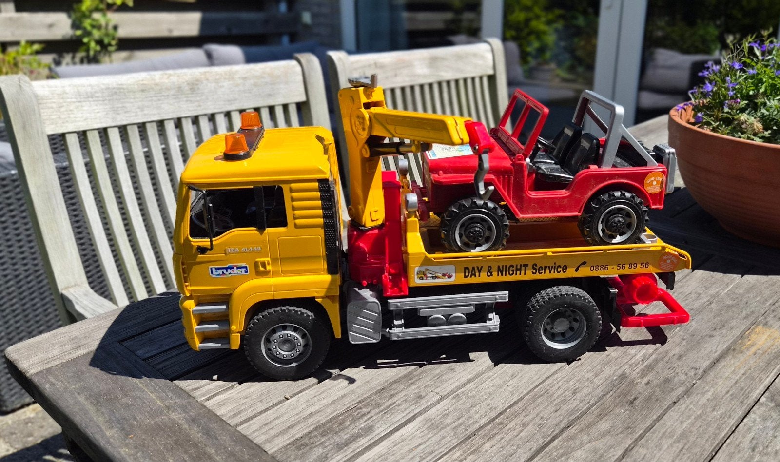 Bruder MAN TGA takelwagen met een Jeep. , Kinderen en Baby's, Speelgoed | Speelgoedvoertuigen, Zo goed als nieuw, Ophalen