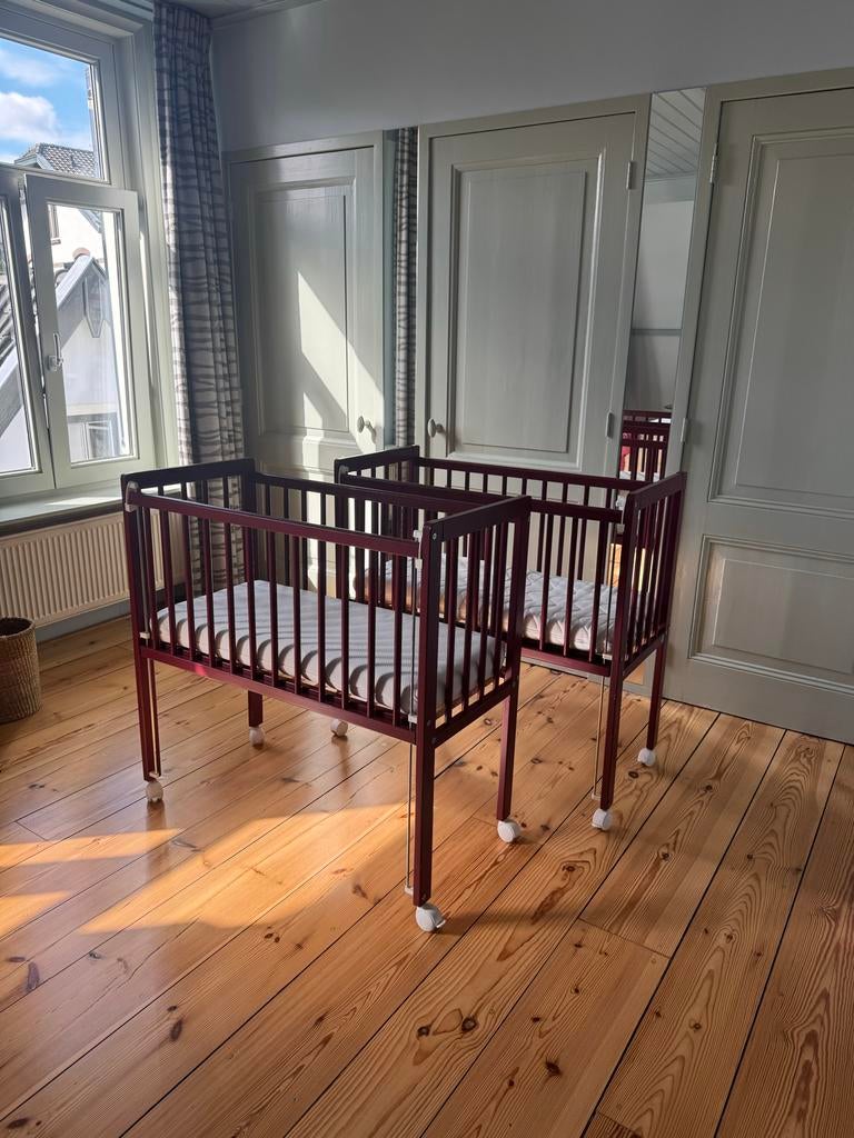 2x Cosleeper/Wiegje Petit Amelie Bordeauxrood (ook per stuk), Kinderen en Baby's, Babywiegjes en Ledikanten, Ophalen, Gebruikt
