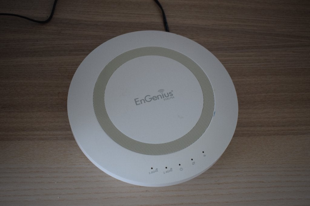 EnGenius ESR1750, Computers en Software, Ophalen of Verzenden, EnGenius