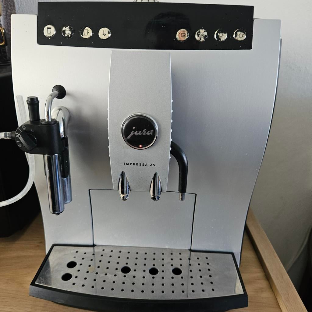 Jura Impressa Z5 Koffiemachine - Volautomatisch, Witgoed en Apparatuur, Koffiezetapparaten, Gebruikt, Verzenden, 10 kopjes of meer