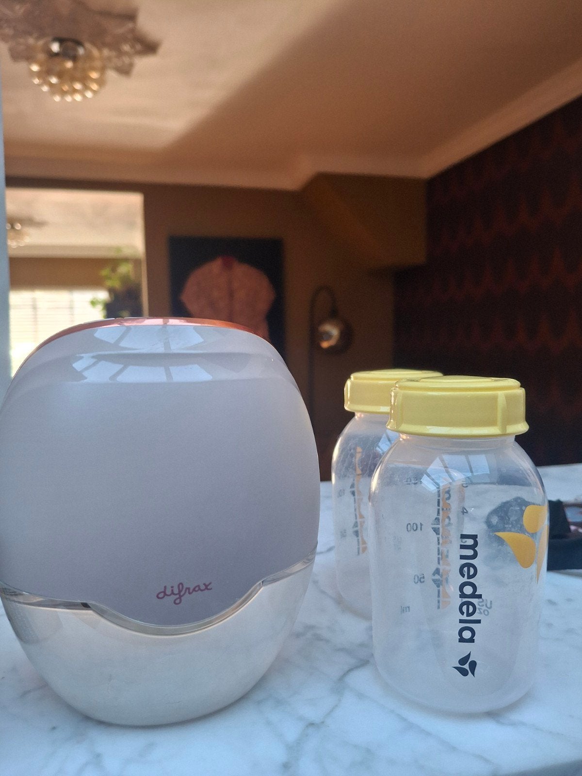 difrax kolf met twee medela flesjes, Ophalen, Gebruikt, Borstkolf