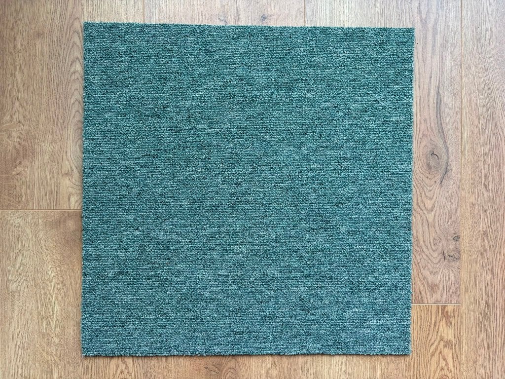 Gratis af te halen: mintgroene tapijttegels (50 x 50 cm), Gebruikt, 75 m² of meer, Tapijttegels, Groen
