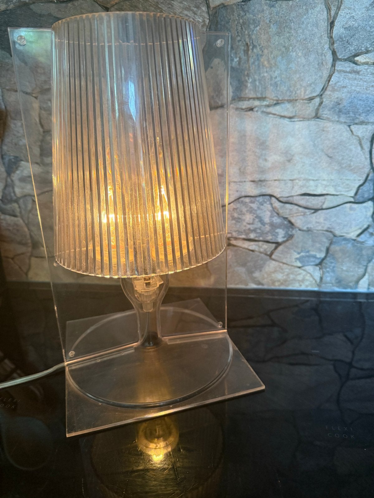 Kartell Take Transparante Tafellamp met Geribbelde Kap, Kunststof, Gebruikt, Overige merken, E14 (klein)