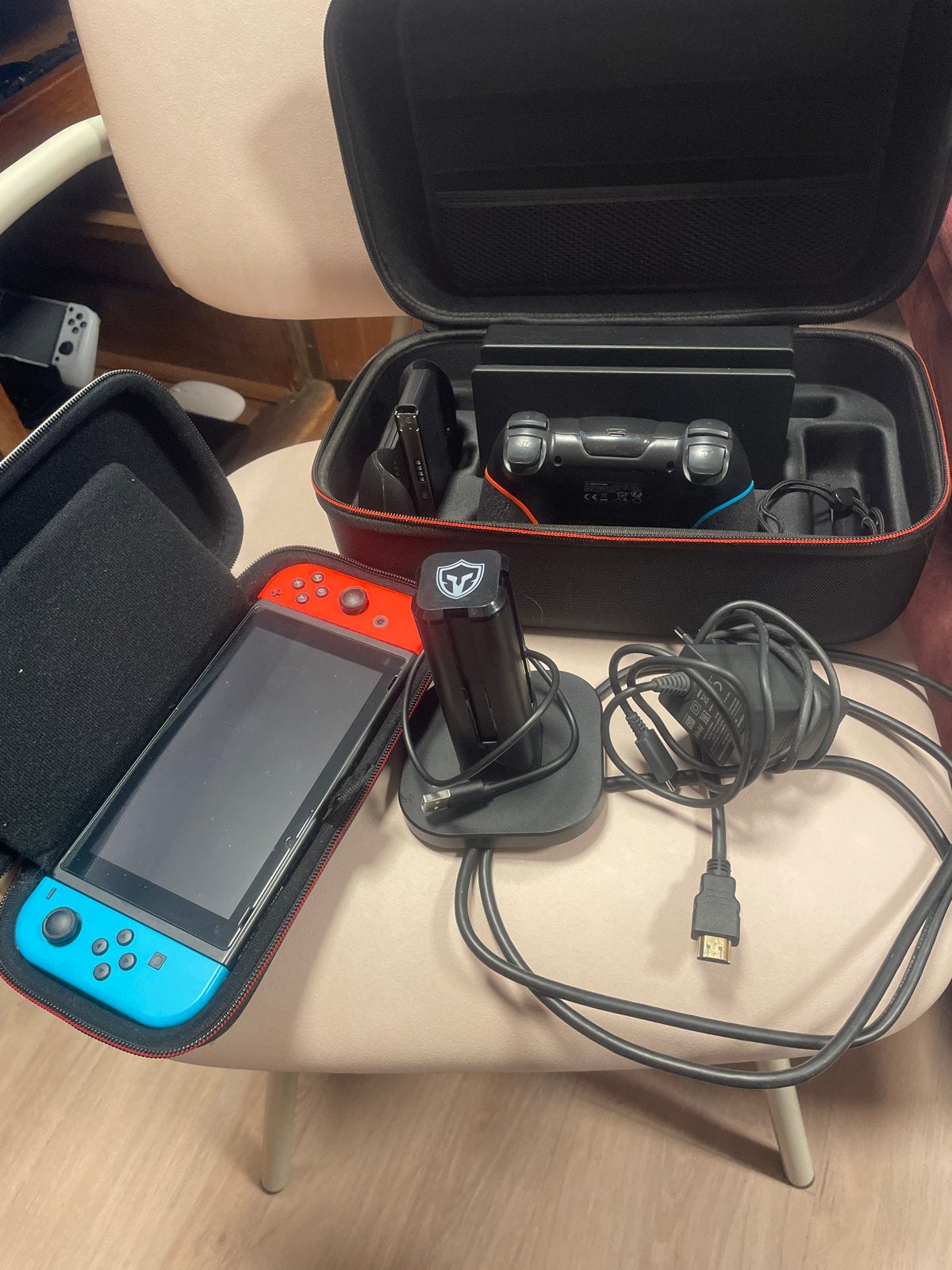 Nintendo Switch met extra controller en accessoires, Ophalen of Verzenden, Gebruikt, Met 2 controllers, Switch Original