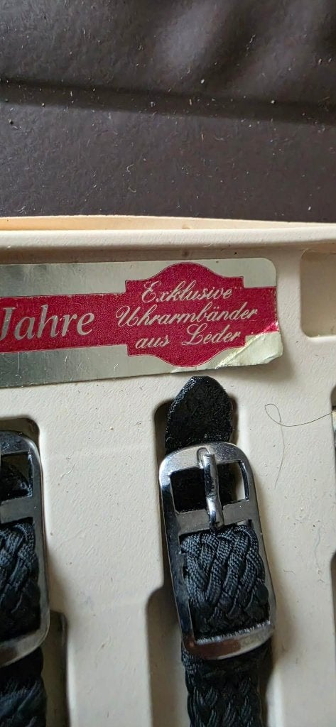 Vintage Etui met 18 x nylon Perlon horlogebandjes, Ophalen of Verzenden