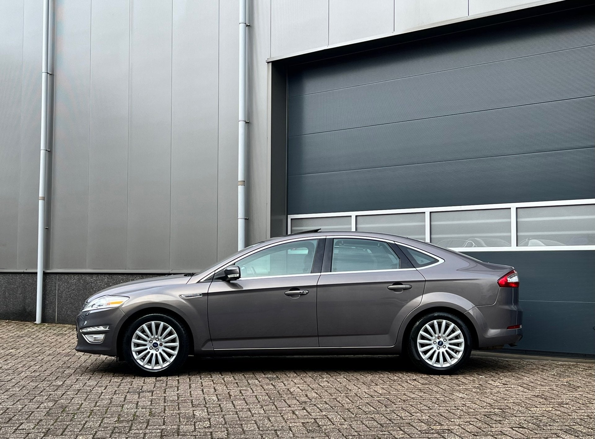 Ford Mondeo 1.6 EcoBoost Platinum bj.2014 Navi|Opendak|Trekh, Voorwielaandrijving, Gebruikt, 4 cilinders, Origineel Nederlands