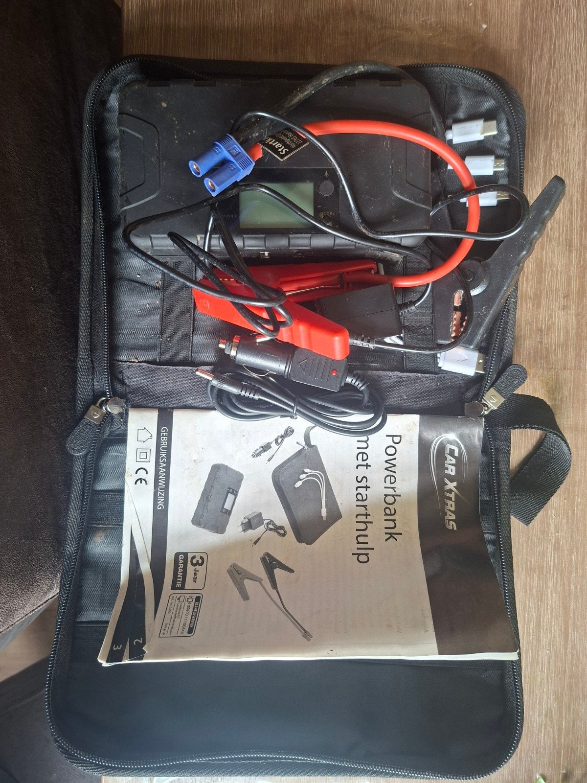 Powerbank met starthulp en verlichting - CAR XTRAS, Ophalen of Verzenden