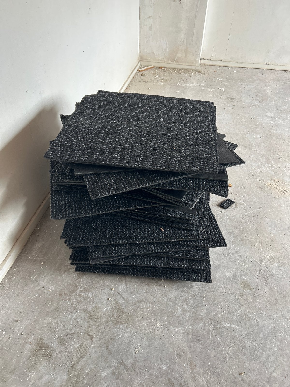 Zwarte tapijttegels - Gebruikt, goede staat, Minder dan 50 cm, Gebruikt, Zwart, Vierkant